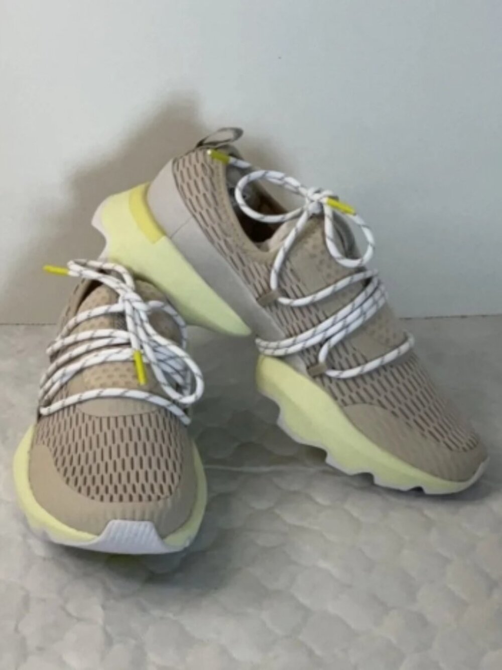NWOT Sorel Women's Kinetic Impact Lace Sneaker (Label US 6/EU 37)